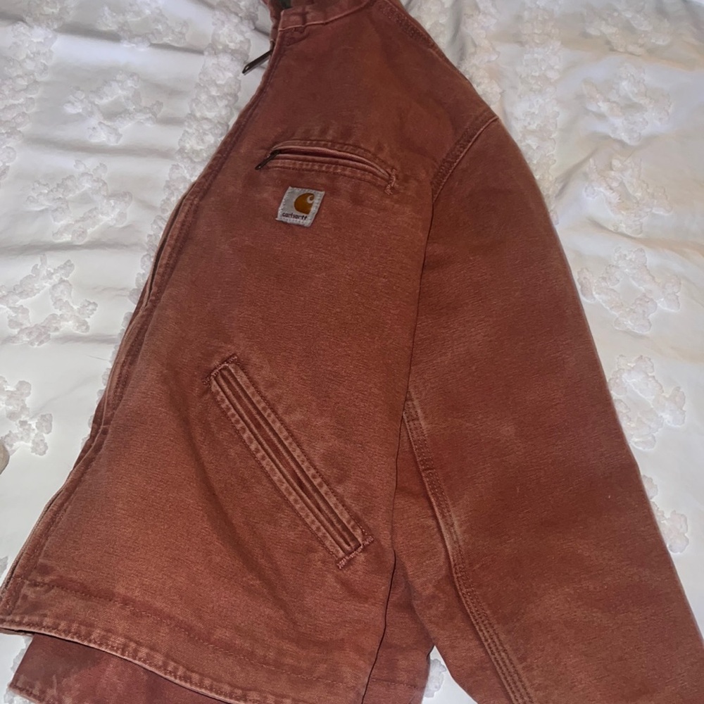 Carhartt jacket Size medium- make an offer!